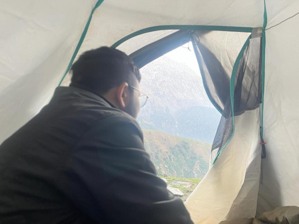Triund Trek Hotel Dharamshala Ngoại thất bức ảnh
