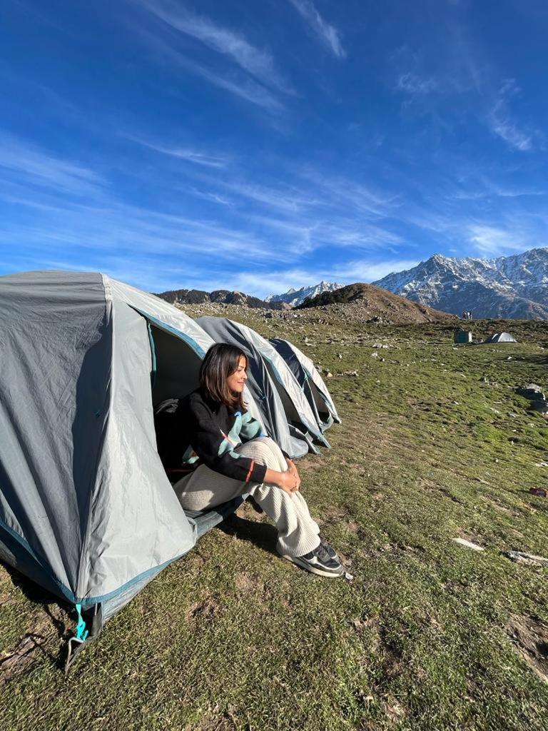 Triund Trek Hotel Dharamshala Ngoại thất bức ảnh